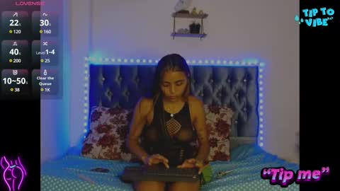 Snapshot of antonellaandnoah chatting on 02/19/25, 04:55 AntonellaAndNoah online show from 02/19/25, 04:55