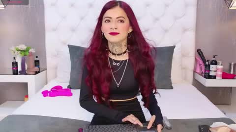 AntonellaEscudero online show from 04/24/26, 08:33
