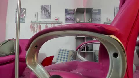 ANTONELLA online show from 10/01/25, 12:00