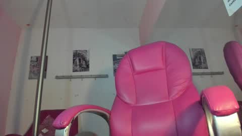 ANTONELLA online show from 11/08/25, 01:00