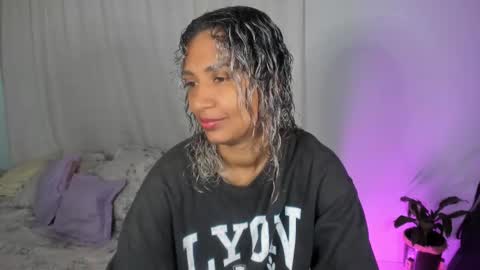 Sarah online show from 10/27/25, 12:09