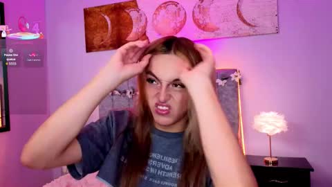  Antonella online show from 12/15/25, 08:02