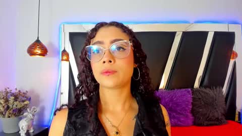 A N T O N E L L E  online show from 02/19/25, 11:38