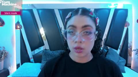 A N T O N E L L E  online show from 09/11/25, 11:32