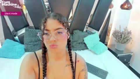 A N T O N E L L E  online show from 09/21/25, 11:34