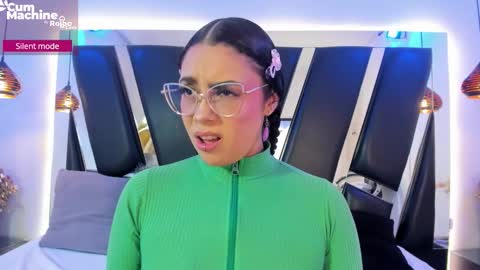 A N T O N E L L E  online show from 11/04/25, 11:20