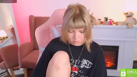 antonia_ferrero online show from 09/28/25, 05:57