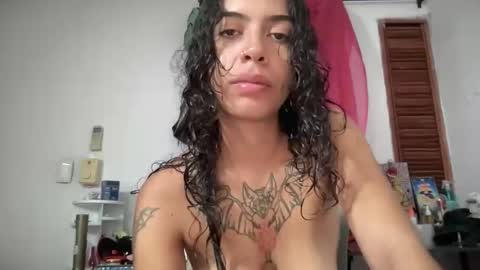 Snapshot of antoniabloom chatting on 05/18/26, 05:02 Antonia online show from 05/18/26, 05:02