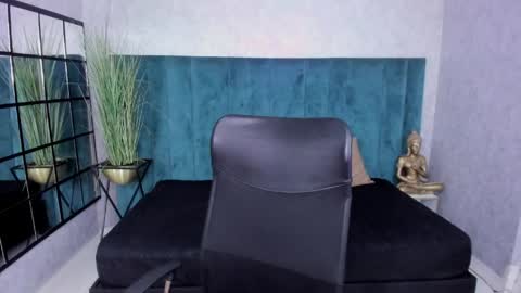 Snapshot of antoniajblair chatting on 04/18/26, 11:58 A N T O N I A online show from 04/18/26, 11:58