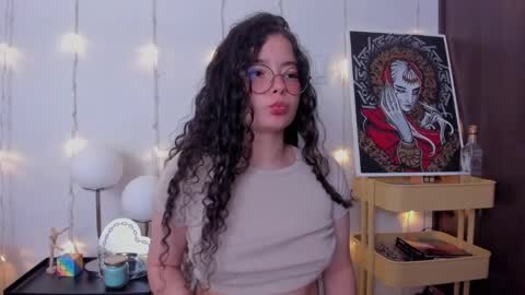 Antonia online show from 02/08/25, 02:47