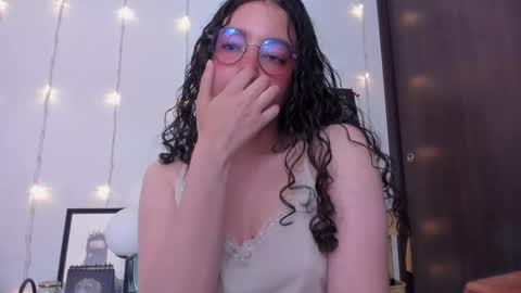 Antonia online show from 09/26/25, 02:15