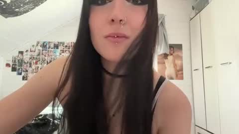 Claire online show from 06/09/26, 08:26