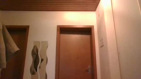 Insta antonio1234820 online show from 10/25/25, 11:32