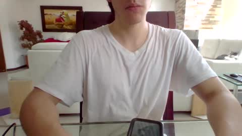 Snapshot of antonio_ricci chatting on 02/06/25, 07:51 antonio_ricci online show from 02/06/25, 07:51