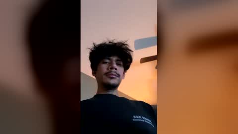 Snapshot of antonior21 chatting on 01/17/26, 05:12 antonior21 online show from 01/17/26, 05:12