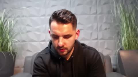 HI My name is Antonio online show from 02/11/25, 08:10