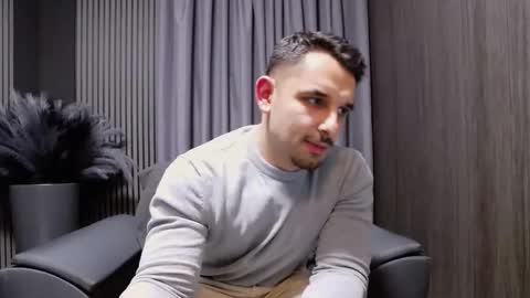 HI My name is Antonio online show from 12/13/25, 07:53