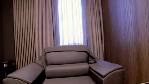 HI My name is Antonio online show from 06/02/26, 06:32