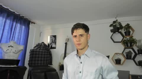 antonnello_ online show from 03/10/25, 10:45