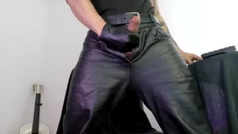 Snapshot of antonnello_ chatting on 07/15/26, 03:28 antonnello_ online show from 07/15/26, 03:28