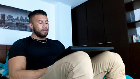 Snapshot of antonydangelo chatting on 01/12/25, 03:17 ANTONY D ANGELO online show from 01/12/25, 03:17