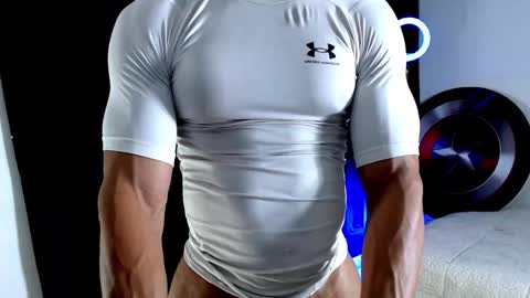 Instagram miguelangel1802  online show from 11/02/25, 05:37