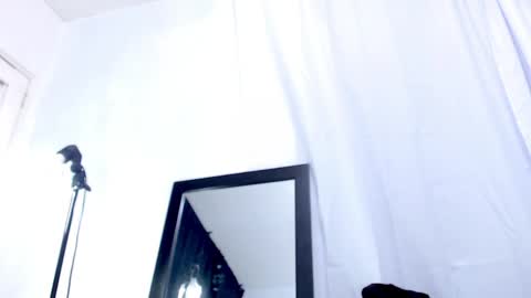 Instagram miguelangel1802  online show from 04/12/26, 09:20