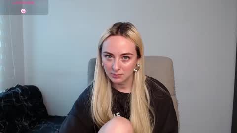 Snapshot of anttoniia chatting on 01/03/25, 06:57 Antonia online show from 01/03/25, 06:57