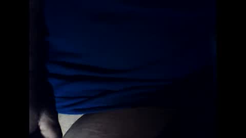 Snapshot of antxon12 chatting on 02/16/25, 07:49 antxon12 online show from 02/16/25, 07:49