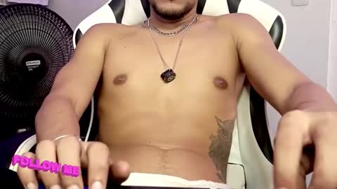 AnuarDHM online show from 01/11/26, 03:17