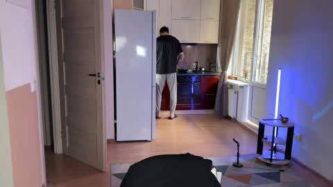 Tom online show from 03/18/26, 07:44