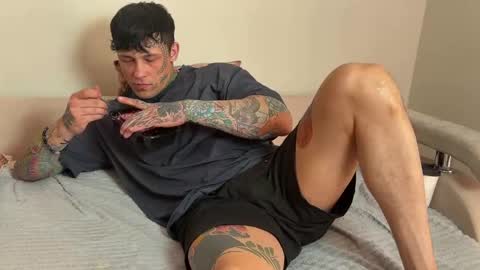Tom online show from 05/10/26, 06:51