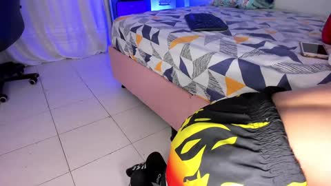 Snapshot of any_21 chatting on 12/08/24, 08:04 Any online show from 12/08/24, 08:04