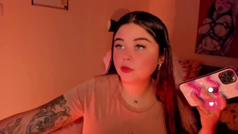   Independent model  online show from 12/06/24, 11:14