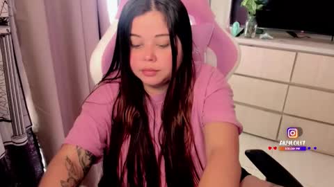   Independent model  online show from 11/25/25, 07:03