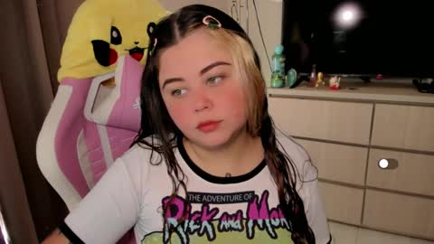   Independent model  online show from 03/22/26, 03:59