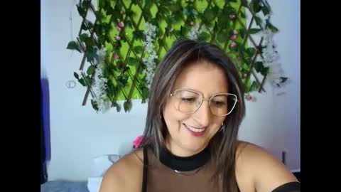 any mour online show from 10/14/25, 06:20