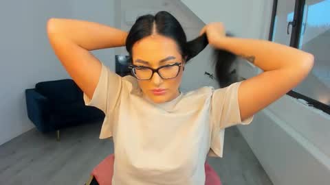 Anya online show from 11/07/25, 05:40