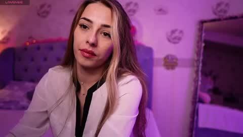 anya_sky_ online show from 03/30/26, 05:41