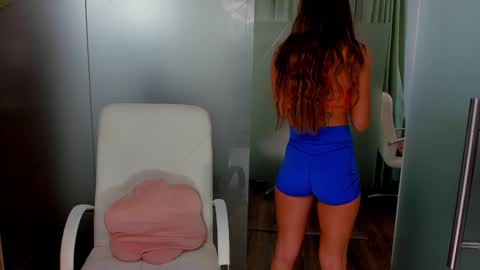 Anya online show from 01/10/25, 02:55