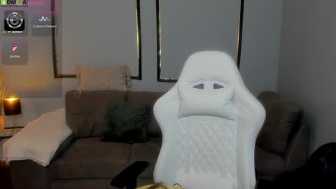 Anya online show from 11/23/25, 01:22