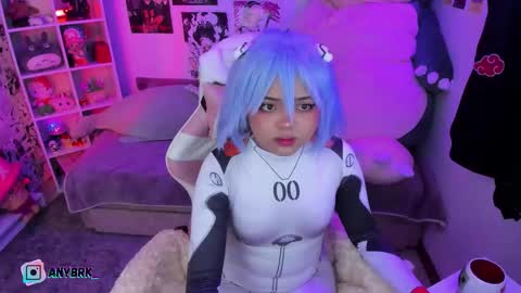 Any online show from 10/05/25, 01:15