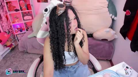 Any online show from 11/12/25, 02:01