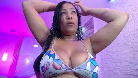 Anyela  online show from 01/11/25, 01:22