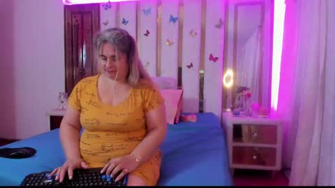 Anyela  online show from 05/30/26, 03:47