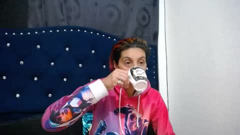 anyu online show from 01/19/25, 08:39