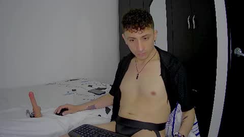 aogut17 online show from 07/09/26, 01:42