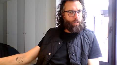 apc_3 online show from 04/10/26, 09:14