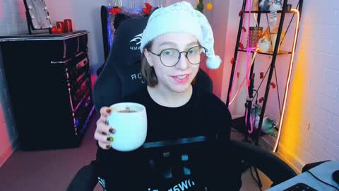 APHEX QUEEN online show from 12/25/24, 03:06