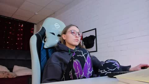 APHEX QUEEN online show from 02/10/25, 08:21